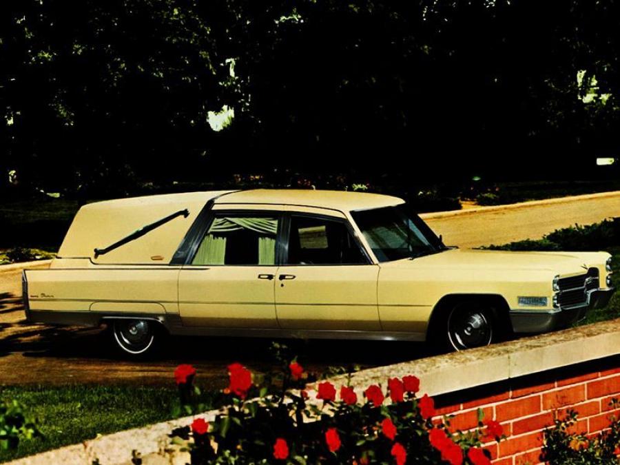  Cadillac Crown Sovereign by Superior 1966 года  (фото 1 из 1)